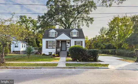 4701 Somerset Rd, Riverdale, MD 20737