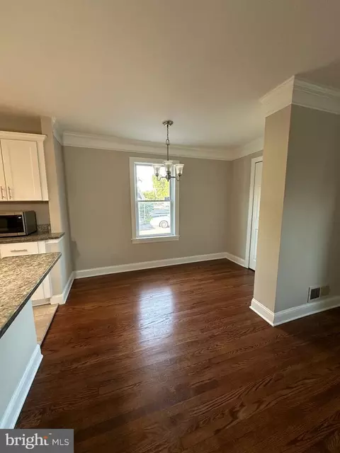 9157 Lanham Severn Rd, Lanham, MD 20706 photo 4