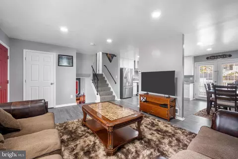 Entry Way - 6711 Longridge Dr, Lanham, MD 20706 photo 3 of 5