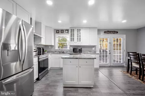 Kitchen - 6711 Longridge Dr, Lanham, MD 20706 photo 1 of 2