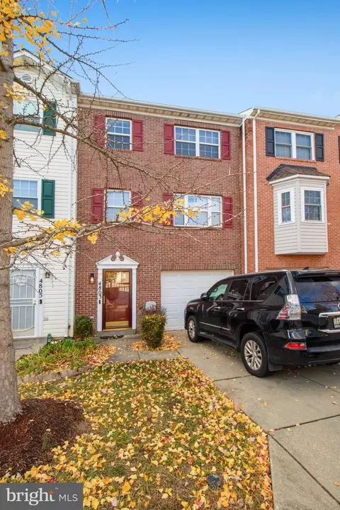 4803 Bluebell Ct, Oxon Hill, MD 20745