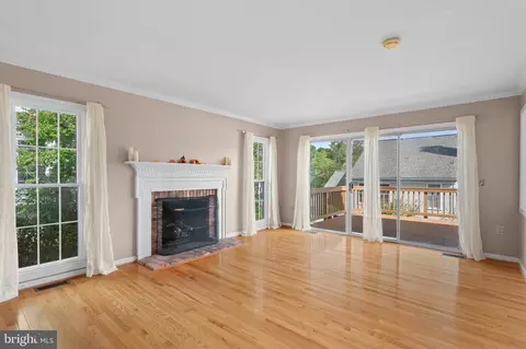 Living - 8908 Admiral Dr, Laurel, MD 20708 photo 3 of 6