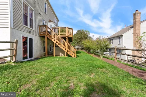 Exterior - 8908 Admiral Dr, Laurel, MD 20708 photo 6 of 7