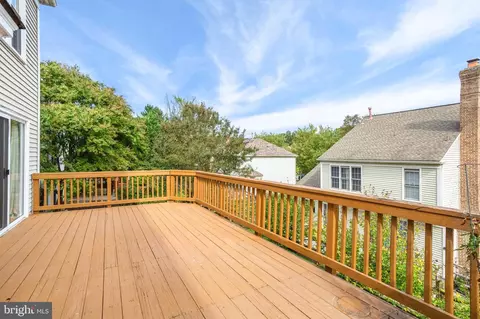 Exterior - 8908 Admiral Dr, Laurel, MD 20708 photo 4 of 7