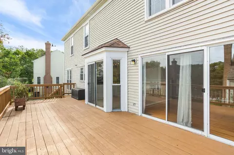 Exterior - 8908 Admiral Dr, Laurel, MD 20708 photo 3 of 7