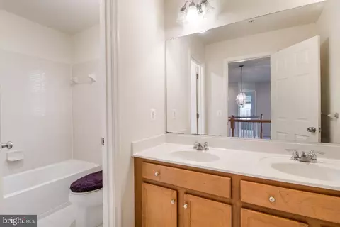 Entry Way - 2206 Tulson Ln, Bowie, MD 20721 photo 4 of 5