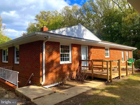 6111 Croom Station Rd, Marlboro, MD 20772