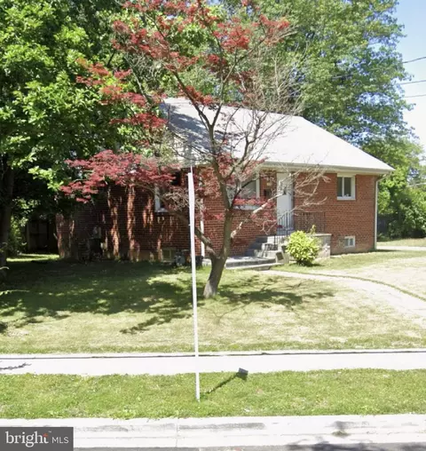 1304 Quebec St, Hyattsville, MD 20783