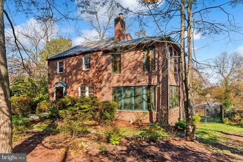5412 Decatur St, Hyattsville, MD 20781