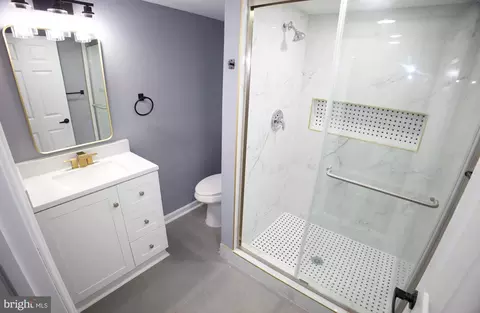Bath - 4103 Maple, Suitland, MD 20746 photo 5 of 8