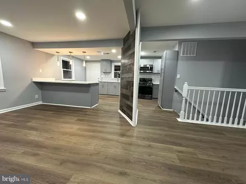 Entry Way - 4103 Maple, Suitland, MD 20746 photo 5 of 22