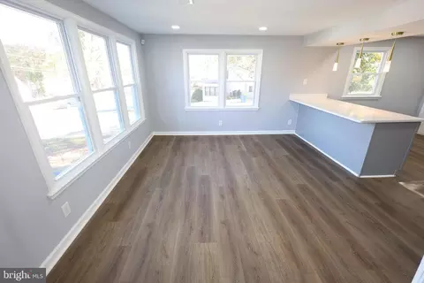 Living - 4103 Maple, Suitland, MD 20746 photo 8 of 10