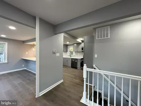 Entry Way - 4103 Maple, Suitland, MD 20746 photo 4 of 22