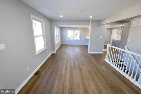 Entry Way - 4103 Maple, Suitland, MD 20746 photo 7 of 22