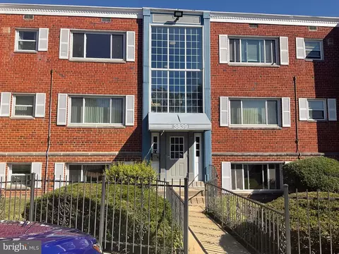 3839 Hamilton St #K-302, Hyattsville, MD 20781