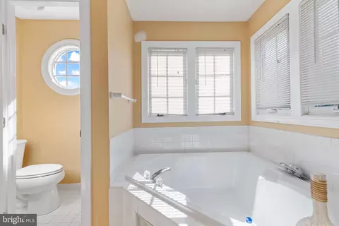 Bath - 15101 Jerimiah Ln, Bowie, MD 20721 photo 5 of 5