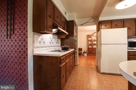 Kitchen - 9317 Pine View Ln, Clinton, MD 20735 photo 5 of 8