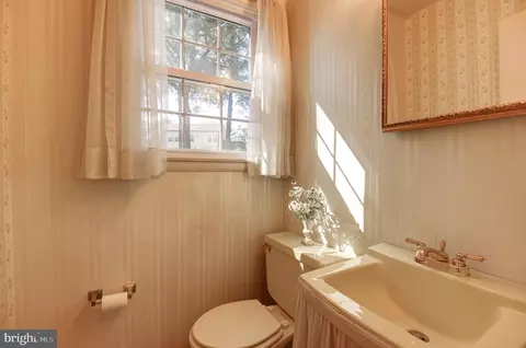 Bath - 9317 Pine View Ln, Clinton, MD 20735 photo 1 of 4