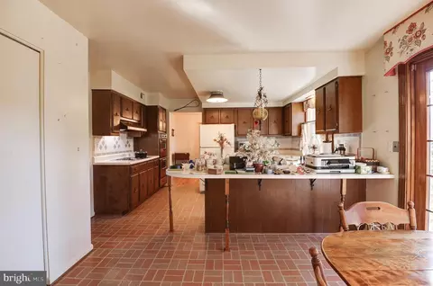Kitchen - 9317 Pine View Ln, Clinton, MD 20735 photo 8 of 8