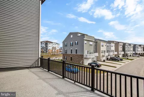 302 Summit Point Blvd, Bowie, MD 20716 photo 30