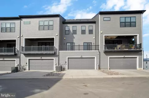 302 Summit Point Blvd, Bowie, MD 20716 photo 28