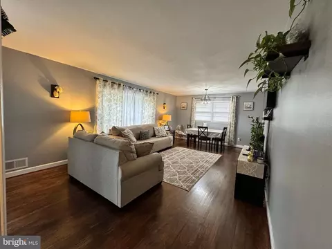 1111 Beall Pl, Laurel, MD 20707 photo 7