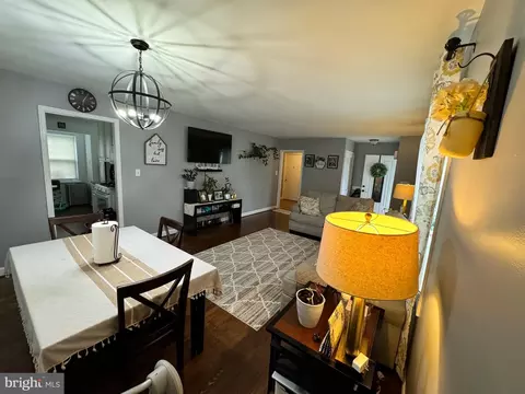 1111 Beall Pl, Laurel, MD 20707 photo 9