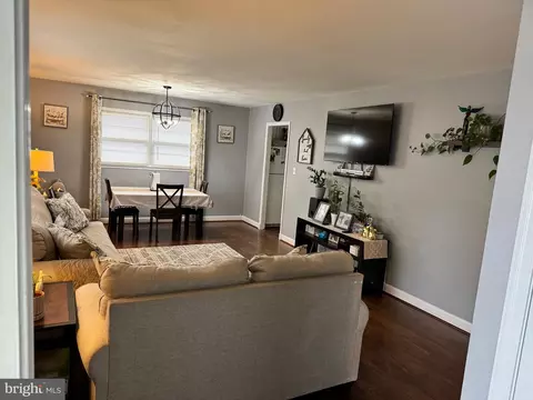 1111 Beall Pl, Laurel, MD 20707 photo 6
