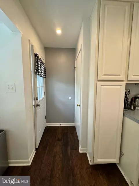 1111 Beall Pl, Laurel, MD 20707 photo 14