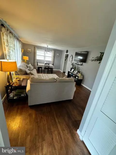 1111 Beall Pl, Laurel, MD 20707 photo 5