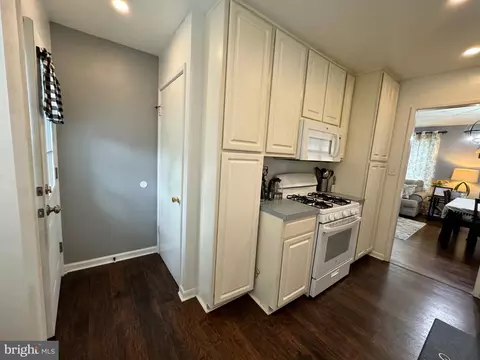 1111 Beall Pl, Laurel, MD 20707 photo 13