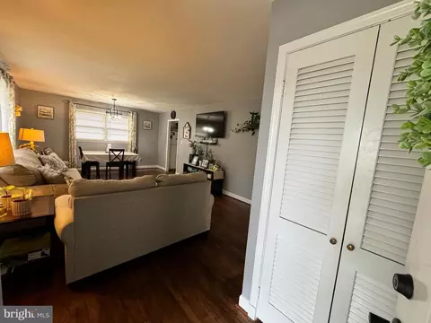 1111 Beall Pl, Laurel, MD 20707 photo 4