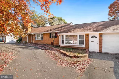 9331 Lanham Severn Rd, Lanham, MD 20706 photo 5