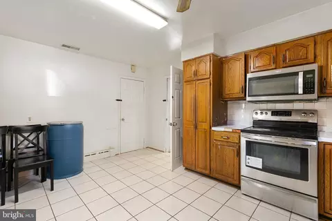 9331 Lanham Severn Rd, Lanham, MD 20706 photo 14