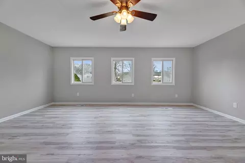 Living - 7518 Wilhelm Dr, Lanham, MD 20706 photo 2 of 5
