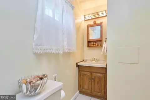 Bath - 6907 Lamont Dr, Lanham, MD 20706 photo 4 of 4