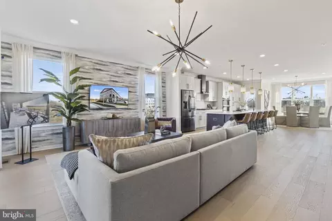 201 Summit Point Blvd, Bowie, MD 20716 photo 17