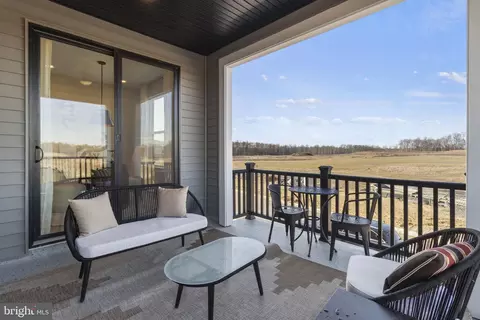 201 Summit Point Blvd, Bowie, MD 20716 photo 27