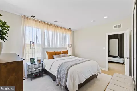 201 Summit Point Blvd, Bowie, MD 20716 photo 6