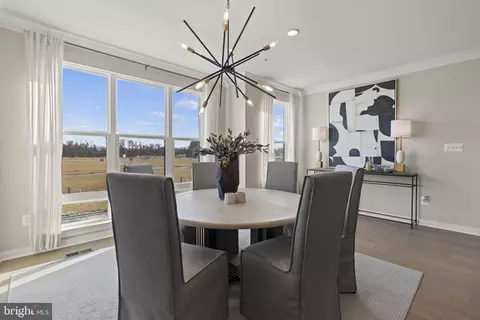 201 Summit Point Blvd, Bowie, MD 20716 photo 11