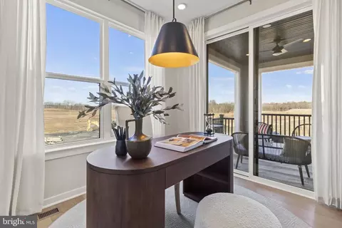 201 Summit Point Blvd, Bowie, MD 20716 photo 21