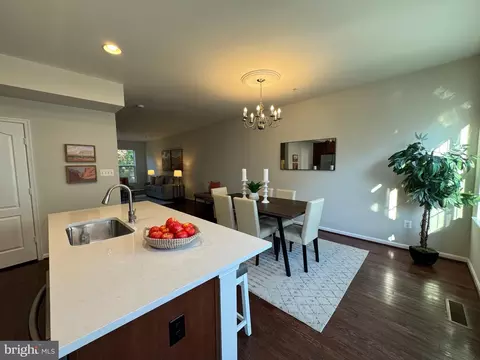 Dining - 7315 Archsine Ln, Laurel, MD 20707 photo 2 of 2