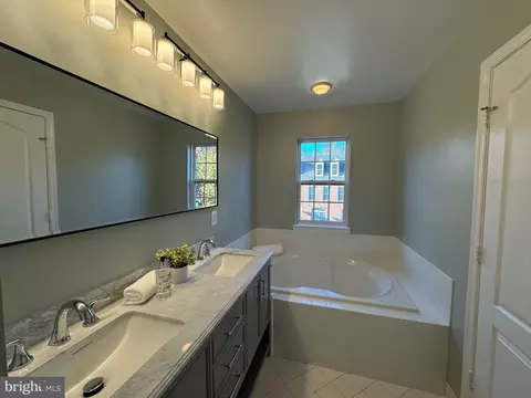 Bath - 7315 Archsine Ln, Laurel, MD 20707 photo 2 of 2