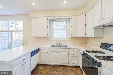 9106 Piper Ridge Ct, Lanham, MD 20706 photo 17