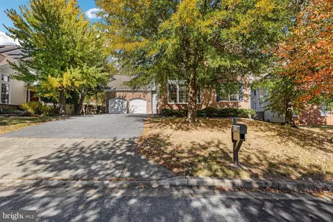 9106 Piper Ridge Ct, Lanham, MD 20706 photo 2
