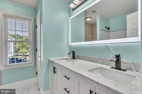 Bath - 10204 Everley Ter, Lanham, MD 20706 photo 3 of 5
