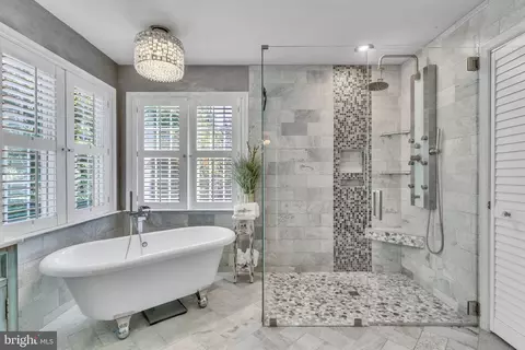 Bath - 10204 Everley Ter, Lanham, MD 20706 photo 2 of 5