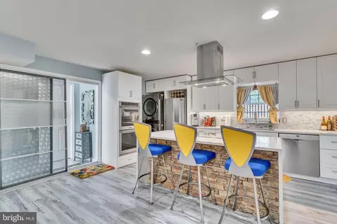 Kitchen - 10204 Everley Ter, Lanham, MD 20706 photo 6 of 7