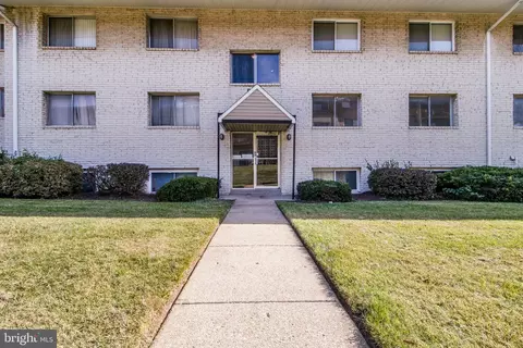 5462 85th Ave #102, Hyattsville, MD 20784