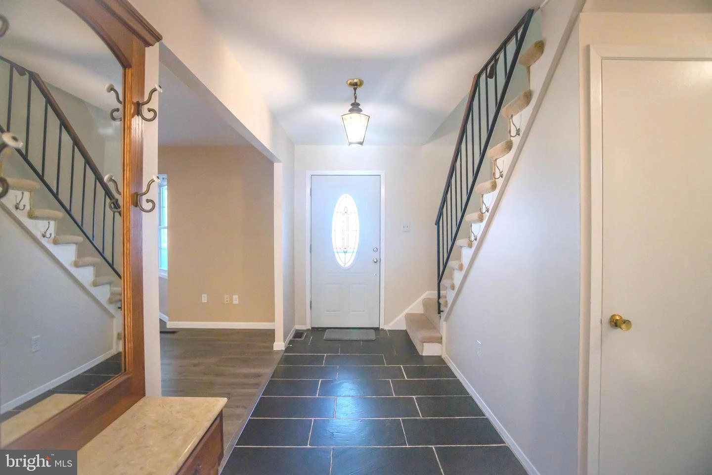 Entry Way - 8815 Gramercy Ln, Laurel, MD 20708 photo 3 of 3